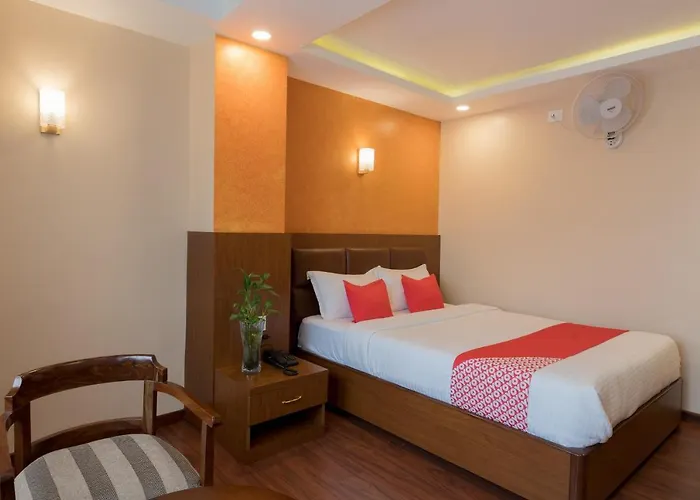 Oyo 670 Bagdurbar Hotel